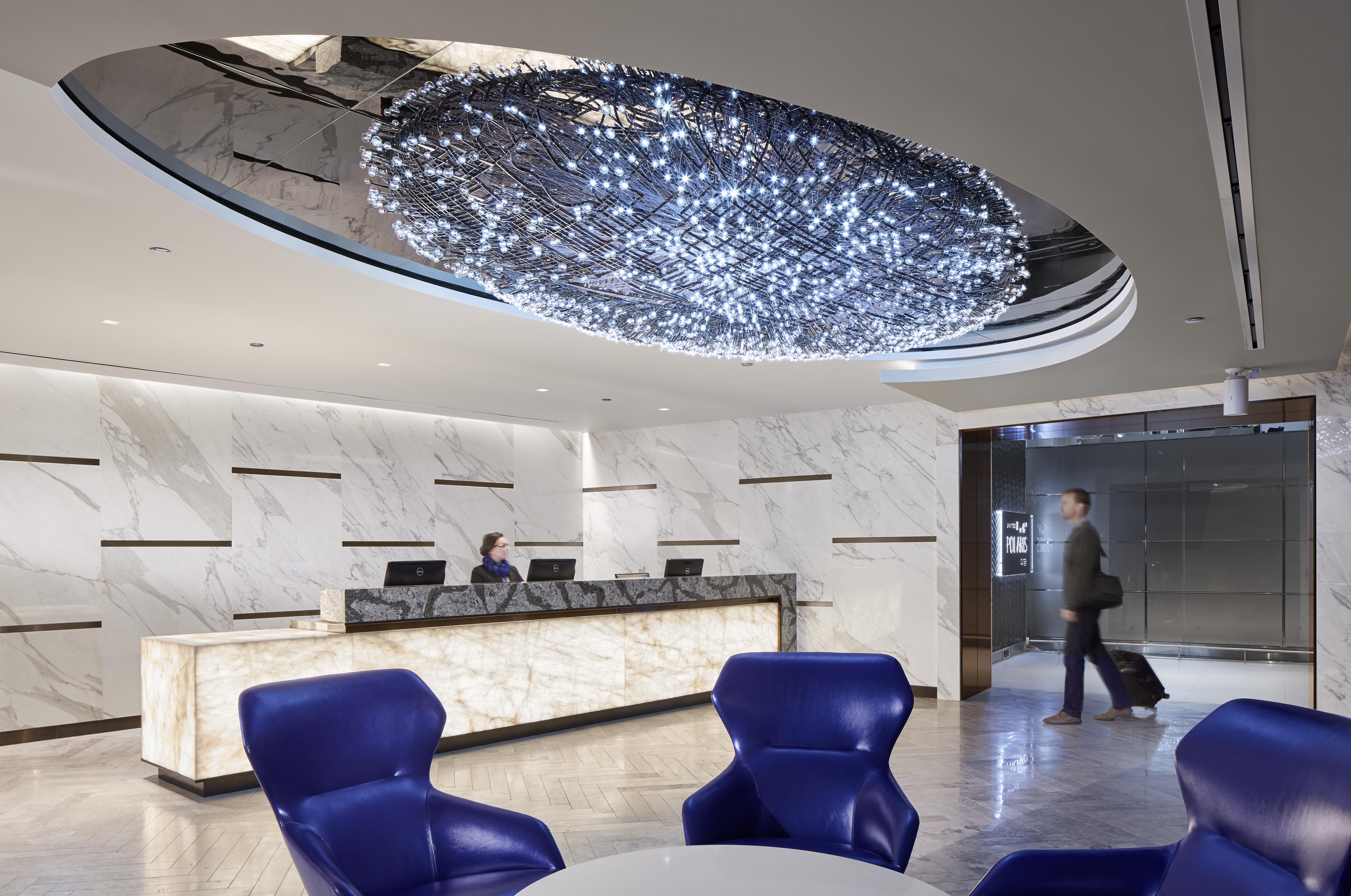 United opens the first United Polaris lounge - SCB